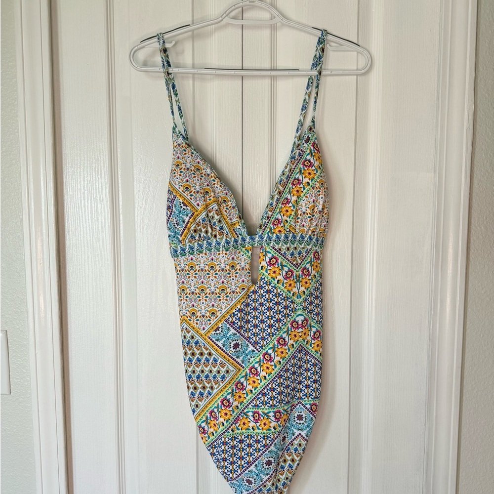 Jessica Simpson Multicolor Patterned One Piece Swimsuit